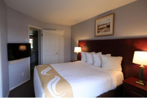 Отель Hotel Quality Suites  Сент-Анн-Де-Бопре